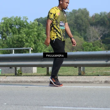 Runner Photo 6373332