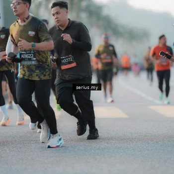 Runner Photo 6373486