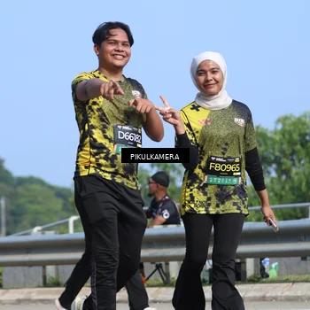 Runner Photo 6373824