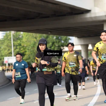 Runner Photo 6373845