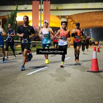 Runner Photo 6373849