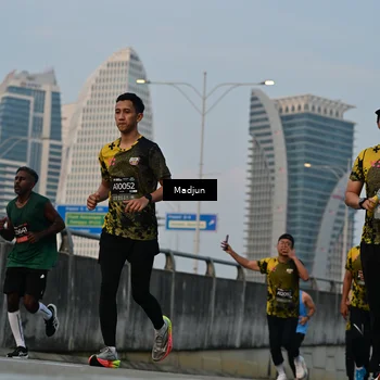 Runner Photo 6373979