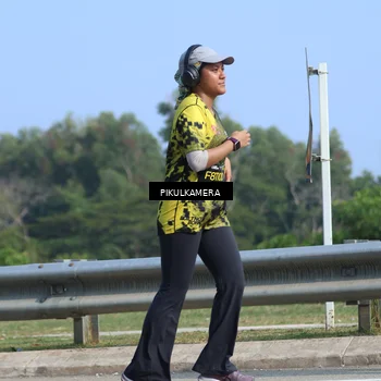 Runner Photo 6374054