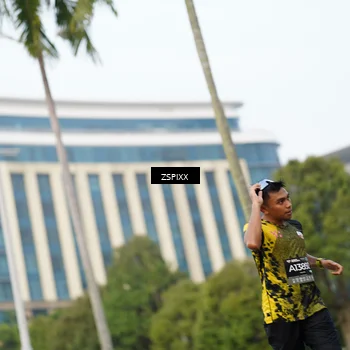 Runner Photo 6374191