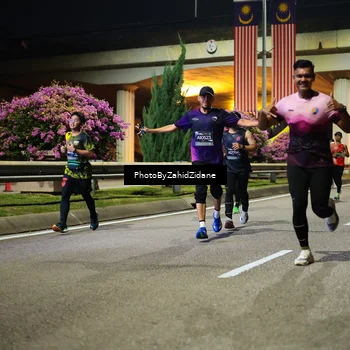 Runner Photo 6374211