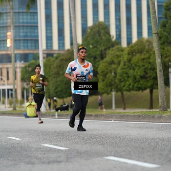 Runner Photo 6374220