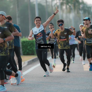Runner Photo 6374246