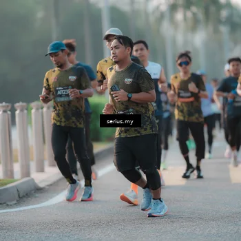 Runner Photo 6374252