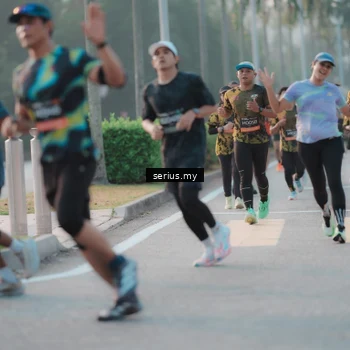 Runner Photo 6374323