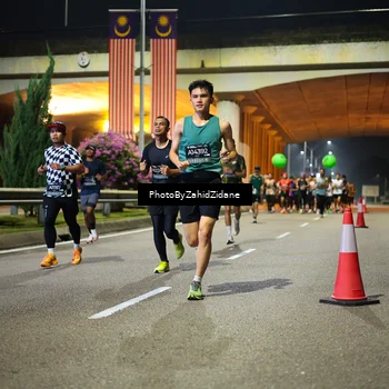 Runner Photo 6374324