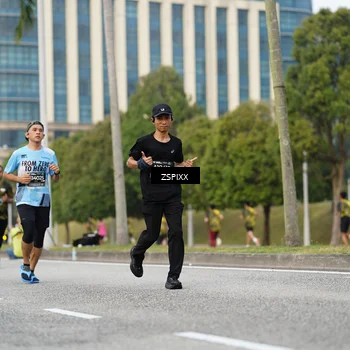 Runner Photo 6374344