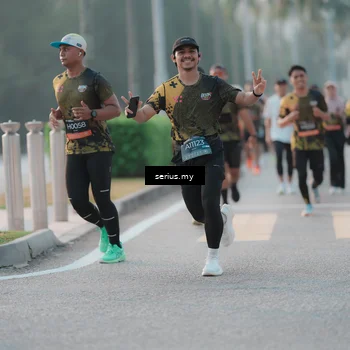 Runner Photo 6374391