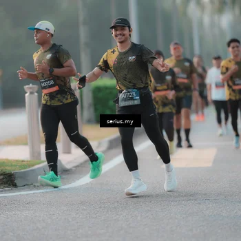 Runner Photo 6374420
