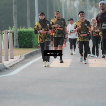 Runner Photo 6374426