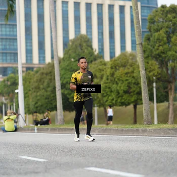 Runner Photo 6374435