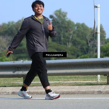 Runner Photo 6374467