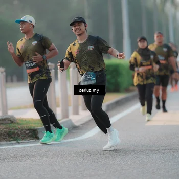 Runner Photo 6374512