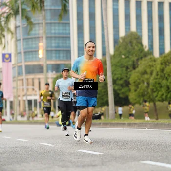 Runner Photo 6374523