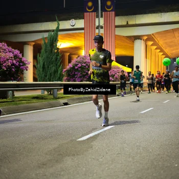 Runner Photo 6374554