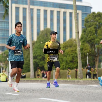 Runner Photo 6374606