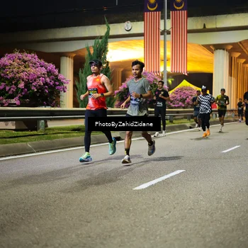 Runner Photo 6374671
