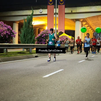 Runner Photo 6374672