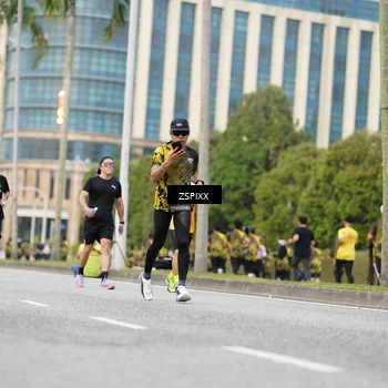 Runner Photo 6374673