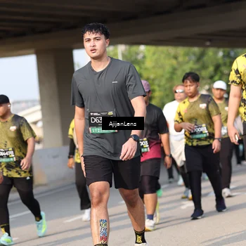 Runner Photo 6374679
