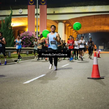Runner Photo 6374876