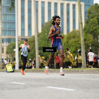 Runner Photo 6374881
