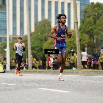 Runner Photo 6374891