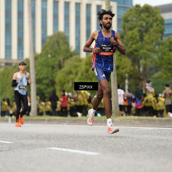 Runner Photo 6374908