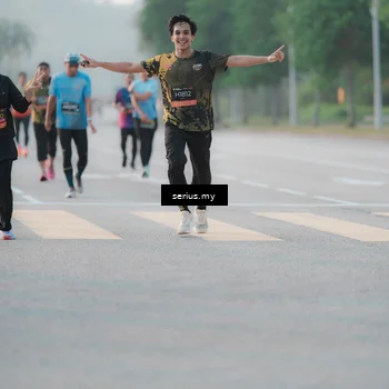 Runner Photo 6374913