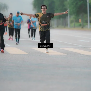 Runner Photo 6374920