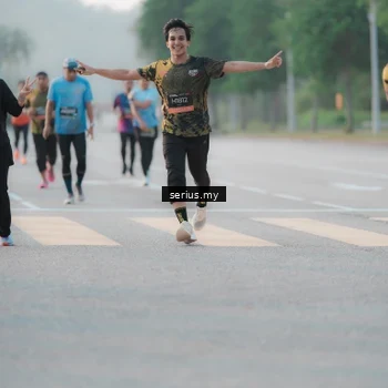 Runner Photo 6374924