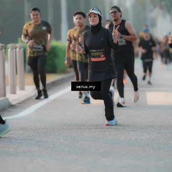Runner Photo 6374954