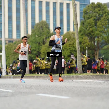 Runner Photo 6374972