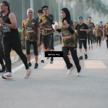 Runner Photo 6374985