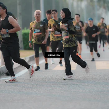 Runner Photo 6374995