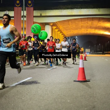 Runner Photo 6375022