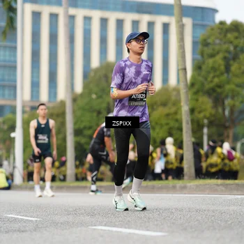 Runner Photo 6375023