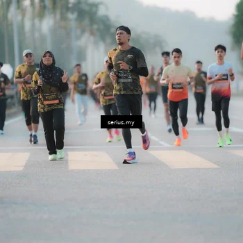 Runner Photo 6375040