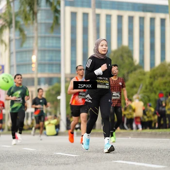 Runner Photo 6375173