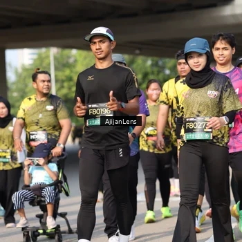 Runner Photo 6375239