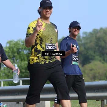 Runner Photo 6375276