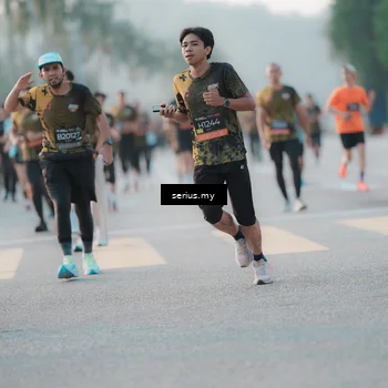 Runner Photo 6375289