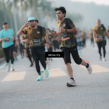Runner Photo 6375332