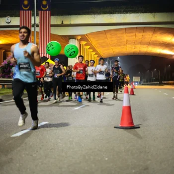 Runner Photo 6375340
