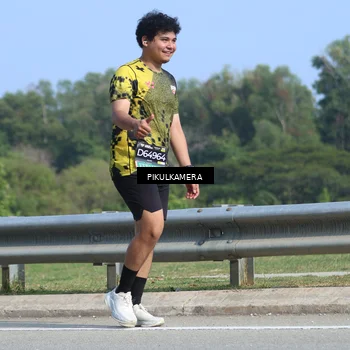 Runner Photo 6375688