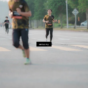 Runner Photo 6375735